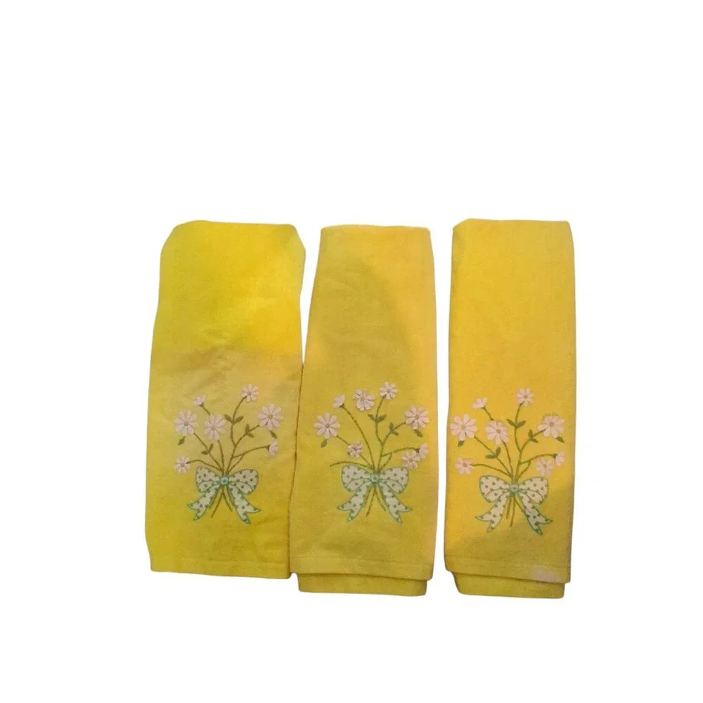 Springmaid vintage 3 towels yellow flowers USA bath